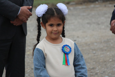 İcra Hakimiyyətinin Başçısı Şəhid övladını birinci sinfə getməsi münasibətilə evində ziyarət etmişdir