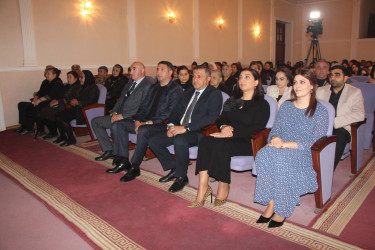 Yevlaxda 8 Noyabr - Zəfər gününə həsr olunmuş "Xarı bülbül ətirli Zəfərimiz" adlı tədbir keçirilib