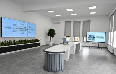 İlham Əliyev Yevlaxda Mərkəzi Aran Regional SCADA İdarəetmə Mərkəzinin açılışında iştirak edib