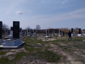 Yevlax rayon ərazisindəki qəbiristanlıqlarda iməciliklər təşkil edilib