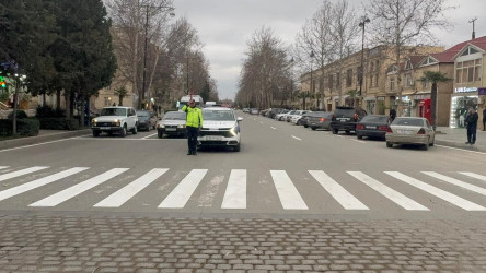 Yevlaxda Xocalı soyqırımı qurbanlarının xatirəsi bir dəqiqəlik sükutla yad edildi