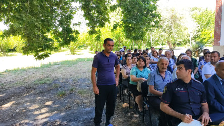 Yuxarı Bucaq kənd sakinlərinin müraciətləri dinlənilmişdir
