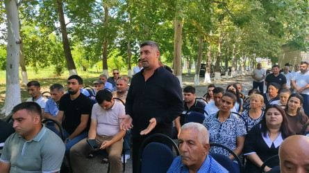 Yevlax Şəhər İcra Hakimiyyətinin Başçısı növbəti səyyar vətəndaş qəbulunu rayonun Gülövşə kəndində keçirib