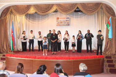 Yevlaxda 27 Sentyabr-Anım Gününə həsr olunmuş “Vətən sağ olsun” adlı ədəbi-bədii kompozisiya nümayiş etdirilmişdir