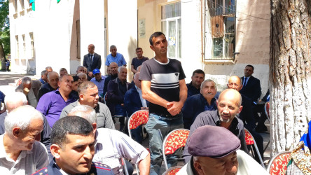 Şəhər İcra Hakimiyyətinin Başçısı Tanrıqulular kənd sakinlərinin müraciətlərini dinləyib