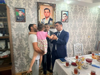 Yevlax Şəhər İcra Hakimiyyətinin Başçısı Şəhid ailəsini ziyarət edib