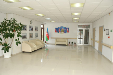 Ağciyər Xəstəlikləri Mərkəzinin tabeliyində fəaliyyət göstərən Yevlax Regional Xəstəxanasının binası əsaslı yenidənqurma işlərindən sonra vətəndaşların istifadəsinə verilib
