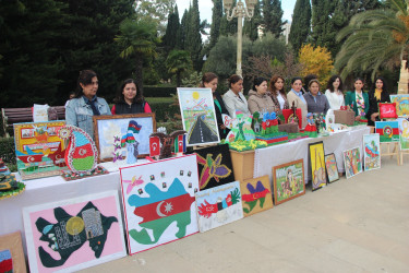 Yevlaxda 8 Noyabr-Zəfər Gününün beşinci ildönümünə həsr olunmuş rəsm və əl işlərindən ibarət sərgi keçirilmişdir