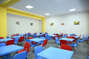 İyulun 1-də Heydər Əliyev Fondunun vitse-prezidenti, IDEA İctimai Birliyinin təsisçisi və rəhbəri Leyla Əliyeva Yevlax şəhərinə səfəri çərçivəsində Səməd Vurğun adına 5 nömrəli tam orta ümumtəhsil məktəbinin yeni binasının açılışında iştirak edib.