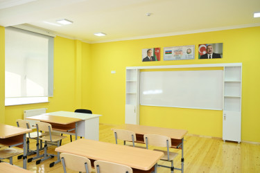 İyulun 1-də Heydər Əliyev Fondunun vitse-prezidenti, IDEA İctimai Birliyinin təsisçisi və rəhbəri Leyla Əliyeva Yevlax şəhərinə səfəri çərçivəsində Səməd Vurğun adına 5 nömrəli tam orta ümumtəhsil məktəbinin yeni binasının açılışında iştirak edib.