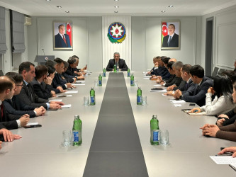 Yevlaxda Dövlət qulluqçularının etik davranış qaydaları mövzusunda təlim keçirildi