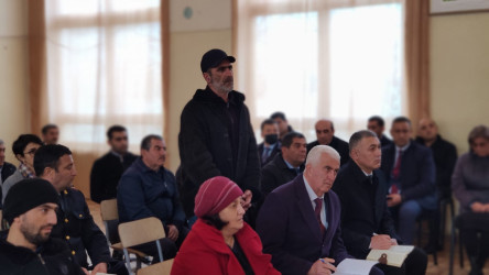 Salahlı kənd sakinlərinin müraciətləri dinlənildi