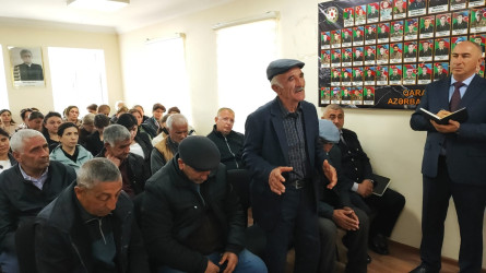 Malbinəsi kənd sakinlərinin müraciətləri dinlənilib
