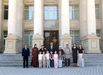 Yevlaxda birinci sinifə gedəcək şəhid övladları ilə görüş keçirilib