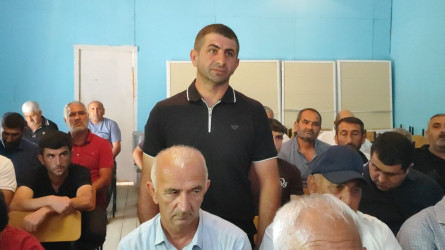 Yevlax Şəhər İcra Hakimiyyətinin Başçısı növbəti səyyar vətəndaş qəbulunu rayonun Nemətabad kəndində keçirib