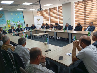Yevlaxda sahibkarlarla görüş keçirilib