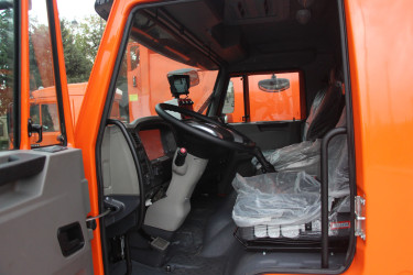 Məişət tullantıları daşıyan avtomobillər Yevlax şəhər Mənzil Kommunal Təsərrüfatı Birliyinə təhvil verilmişdir