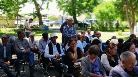 Yevlax Şəhər İcra Hakimiyyətinin Başçısı növbəti səyyar vətəndaş qəbulunu Hacıselli kəndində keçirmişdir