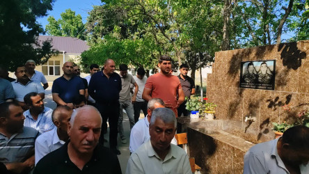 Yevlax Şəhər İcra Hakimiyyətinin Başçısı Nərimanabad kəndində səyyar vətəndaş qəbulu keçirib