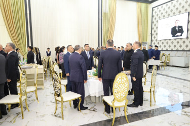 Yevlaxda Ümummilli Lider Heydər Əliyevin anım günü ilə bağlı ehsan süfrəsi təşkil olunub