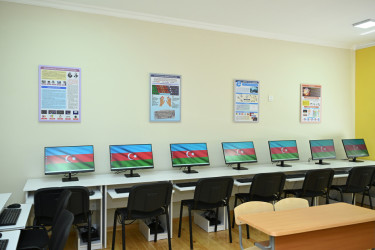 İyulun 1-də Heydər Əliyev Fondunun vitse-prezidenti, IDEA İctimai Birliyinin təsisçisi və rəhbəri Leyla Əliyeva Yevlax şəhərinə səfəri çərçivəsində Səməd Vurğun adına 5 nömrəli tam orta ümumtəhsil məktəbinin yeni binasının açılışında iştirak edib.