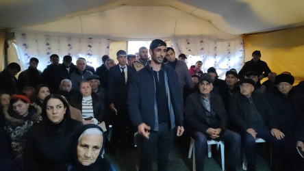 Yevlax Şəhər İcra Hakimiyyəti Başçısı Anar Tağıyev müəyyən edilmiş qrafikə uyğun olaraq rayonun Hacıselli kəndində sakinlərlə növbəti səyyar qəbul keçirmişdir.