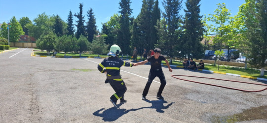 Yevlaxda "Gənc xilasedici və yanğınsöndürən" Ümumrespublika yarışlarının zona birinciliyi keçirilib