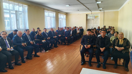 Yuxarı Qarxun kənd sakinlərinin müraciətləri dinlənildib