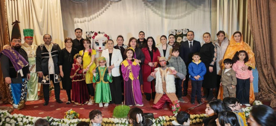 Yevlaxda uşaqlar üçün tamaşa nümayiş olunub