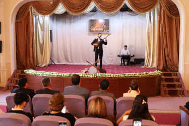 Yevlaxda Milli Musiqi Gününə həsr edilmiş tədbir keçirilib