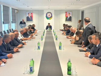 Yevlax Şəhər İcra Hakimiyyətində Dövlət Proqramından irəli gələn vəzifələrin icrasına həsr olunmuş iclas keçirilib
