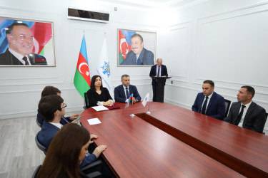 Yevlaxda 18 Oktyabr-Müstəqilliyin Bərpası Gününə həsr olunan dəyirmi masa keçirilmişdir