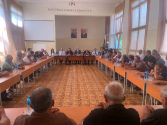 Yevlaxda fermerlərlə növbəti maarifləndirici görüş keçirilib