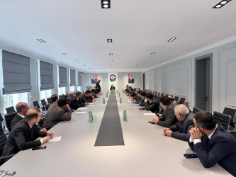 Yevlax Şəhər İcra Hakimiyyətində aqrar subsidiya müraciətlərinin sistemə daxil edilməsinə dair maarifləndirmə tədbirlərinin həyata keçirilməsi ilə bağlı iclas keçirilmişdir