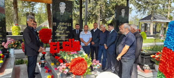 Vətən müharibəsi şəhidi Kərimov Elgün Rauf oğlunun növbəti ad günü məzarı başında qeyd edildi