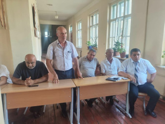 Yevlax və Tanrıqulular bələdiyyələrinin inzibati ərazilərinə aid kəndlərdə fəaliyyət göstərən fermerlərlə maarifləndirici görüşlər keçirilib