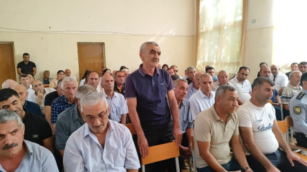 Yevlax Şəhər İcra Hakimiyyətinin Başçısı növbəti səyyar qəbulu Salahlı kəndində keçirib