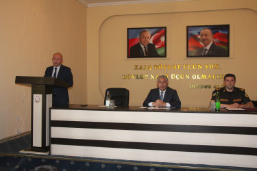 Yevlaxda "Fövqəladə halların xəbərdar edilməsi sahəsində koordinasiyanın və birgə fəaliyyətin təşkili, eləcə də mövcud problemlər" mövzusunda seminar-müşavirə keçirilmişdir