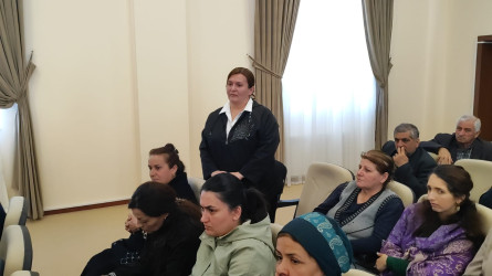 Yevlax Şəhər İcra Hakimiyyətinin Başçısı tərəfindən Xanabad kənd sakinlərinin müraciətləri dinlənilib