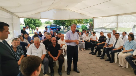 Bəydili kənd sakinlərinin müraciətləri dinlənildi