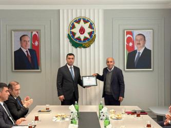 Yevlaxda 25 aprel - Sahibkarlar Günü münasibətilə bir qrup sahibkarla görüş keçirilib