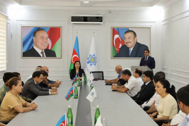 Yevlaxda “İlham Əliyev:Azərbaycan tarixi və gəncliyi üçün qəhrəmanlıq nümunəsi” mövzusunda tədbir keçirilib