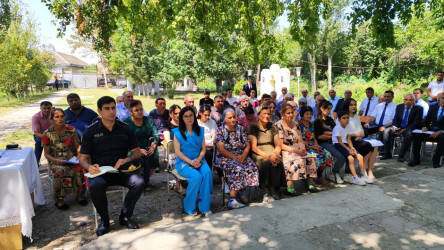 Əxşam kənd sakinlərinin müraciətləri dinlənilmişdir