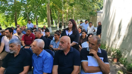 Yevlax Şəhər İcra Hakimiyyətinin Başçısı növbəti səyyar vətəndaş qəbulunu rayonun Gülövşə kəndində keçirib