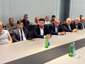 Yevlax Şəhər İcra Hakimiyyətində rayon fermerləri ilə görüş keçirilib