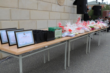 Yevlax Şəhər İcra Hakimiyyətinin Başçısı Novruz bayramı münasibətilə Dövlət Sərhəd Xidmətinin Yevlax rayonu ərazisində yerləşən “N” saylı hərbi hissəsində xidmət edən hərbçilərlə görüşüb