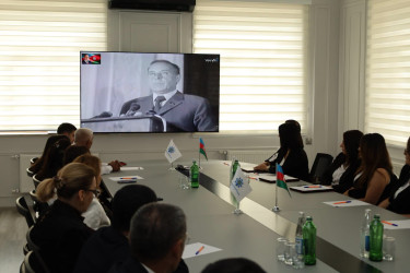 Yevlaxda Ümummilli Lider Heydər Əliyevin ilk dəfə Azərbaycan Respublikasının Prezidenti seçilməsi ilə əlaqədar tədbir keçirilib