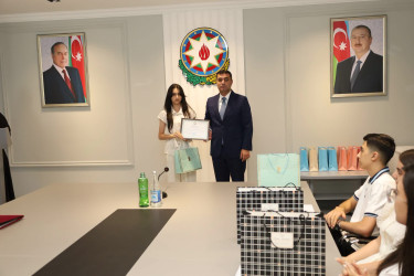 Yevlaxda bu il yüksək balla ali məktəblərə qəbul olunan məzunlarla görüş keçirilib