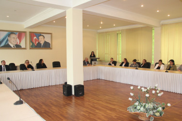 Yevlaxda Ulu Öndər Heydər Əliyevin təşəbbüsü ilə Azərbaycan dilinin 1978-ci il Azərbaycan SSR Konstitusiyasına dövlət dili kimi daxil edilməsi gününə həsr olunmuş tədbir keçirilmişdir