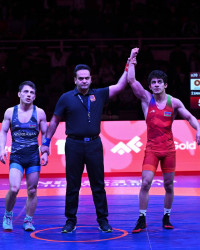 İcra Hakimiyyətinin Başçısı idmanın sərbəst güləş növü üzrə Azərbaycan çempionu olan yevlaxlı idmançı ilə görüşüb